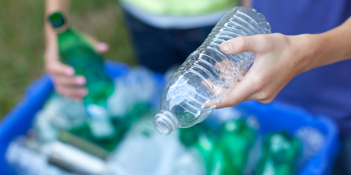 Coca-Cola i Nestle oskarżone o oszustwo w sprawie recyklingu. Wprowadzają w błąd konsumentów?