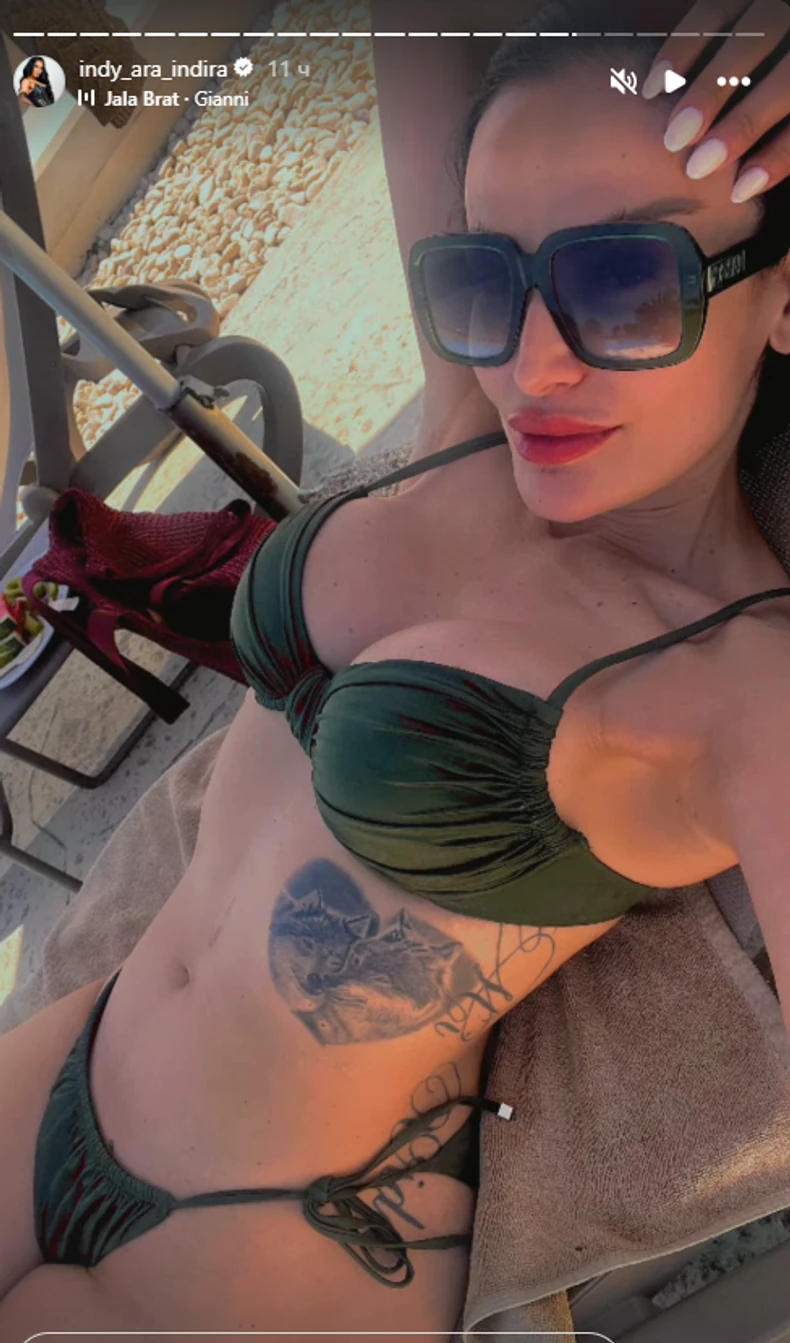 Indi Aradinović pokazala telo u kupaćem