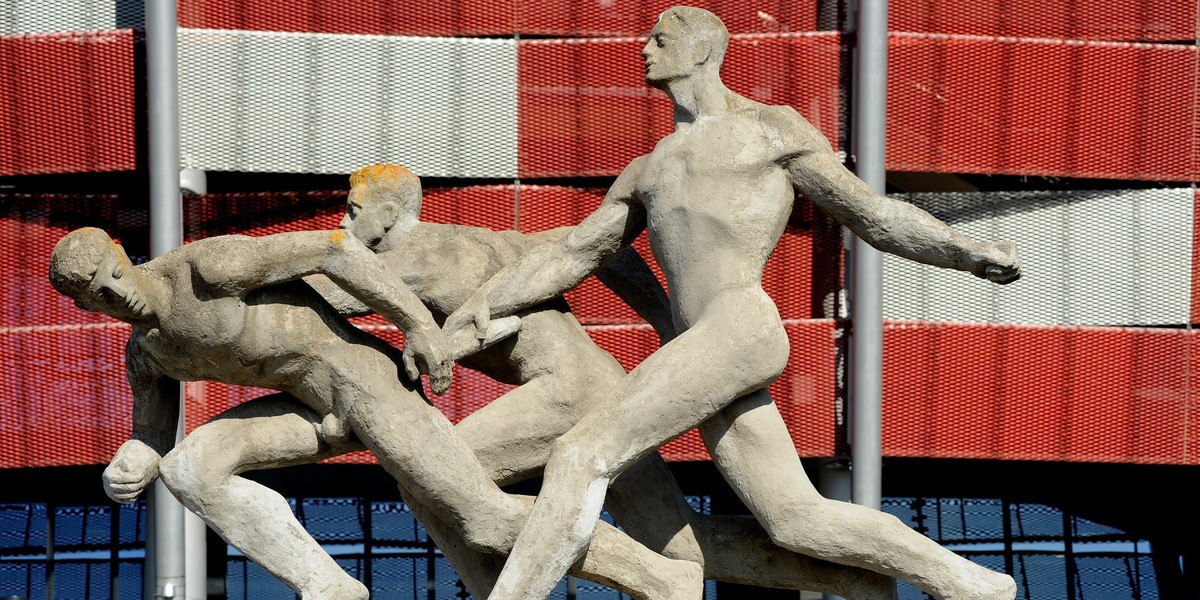 Stadion Narodowy w Warszawie zbudowany w latach 2008-2011 przez niemiecko- austriacko- polskie konsorcjum, w skład którego wchodziło również PBG.