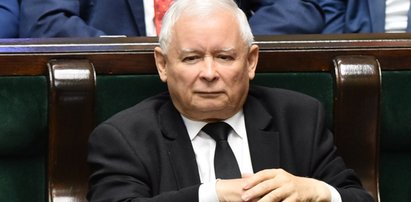 Jarosław Kaczyński idzie na wojnę z Donaldem Tuskiem. Grozi nawet sądem