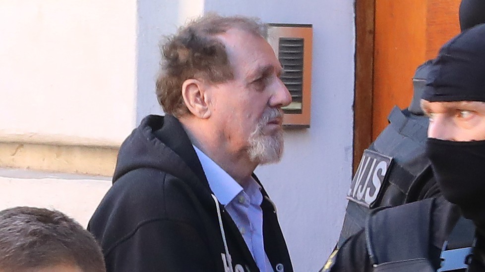 Výsluchom ochrankárov pokračuje proces so strelcom na premiéra Jurajom Cintulom.