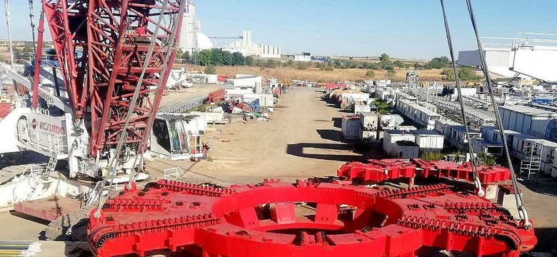 Kret-gigant wydrąży tunel na S19 Via Carpatia. Takiego transportu jeszcze nie było