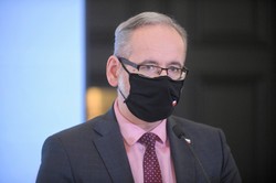 Niedzielski: Chcemy zrobić testy nauczycielom w ramach badań przesiewowych na COVID-19