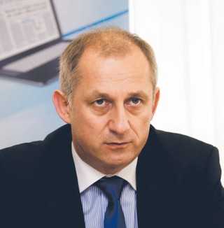 Neumann: Macierewicz to patologiczny kłamca