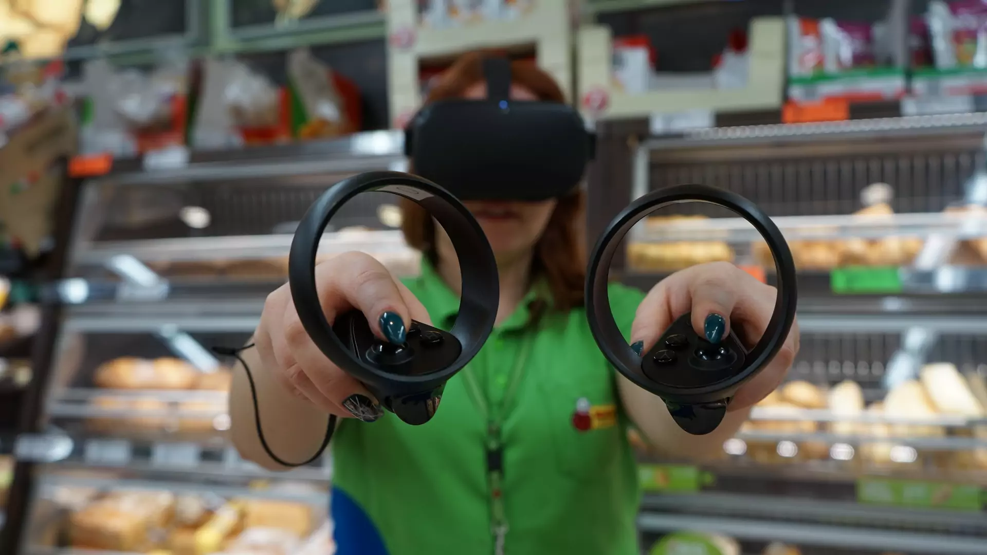 Wypieku chleba nauczą się w wirtualnej rzeczywistości. Biedronka szkoli na goglach VR