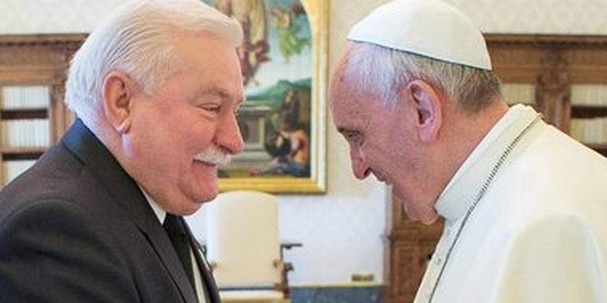 Wałęsa z papieżem i seksowną stewardessą