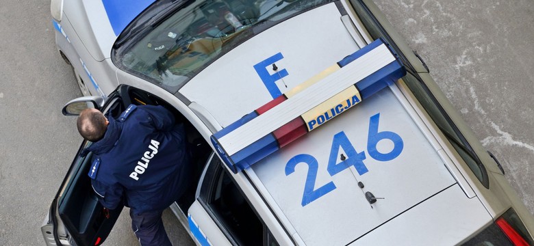 Bez prawa jazdy, ubezpieczenia i przeglądu wiózł w BMW ośmioro dzieci. "Siedziały wszędzie, na podłodze, na kolanach"