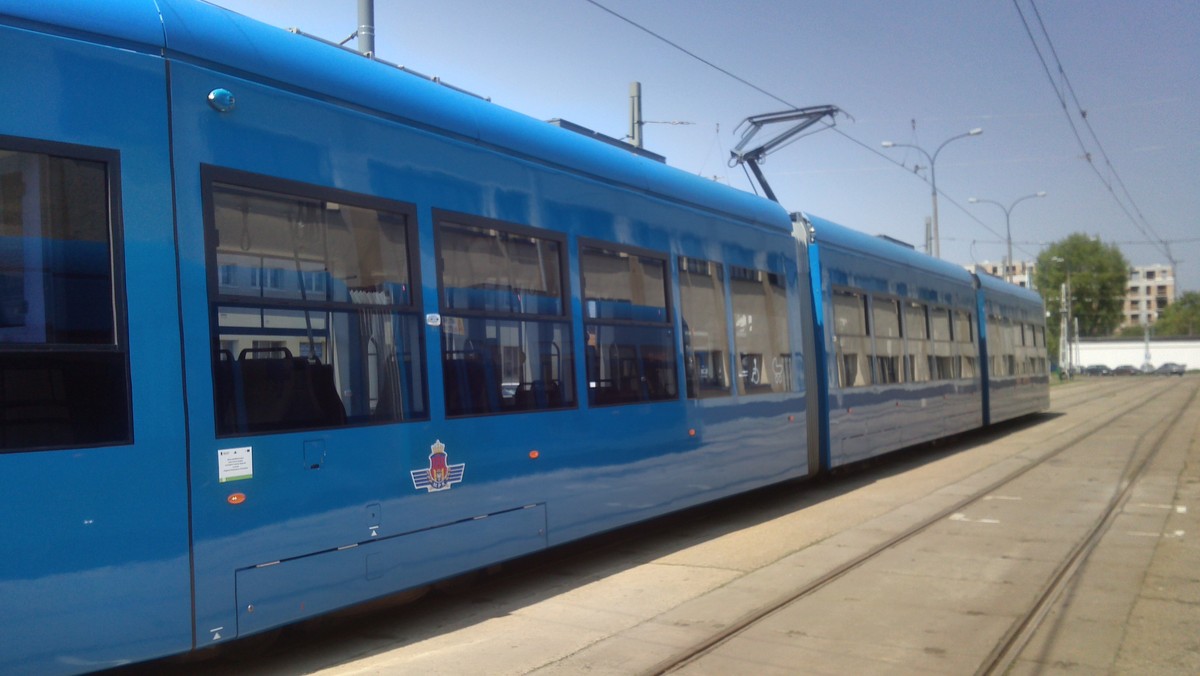 15 osób odniosło obrażenia w wyniku zderzenia tramwaju z autobusem w Krakowie. Do wypadku doszło na ul. Pawiej koło Politechniki Krakowskiej - informuje TVN24.