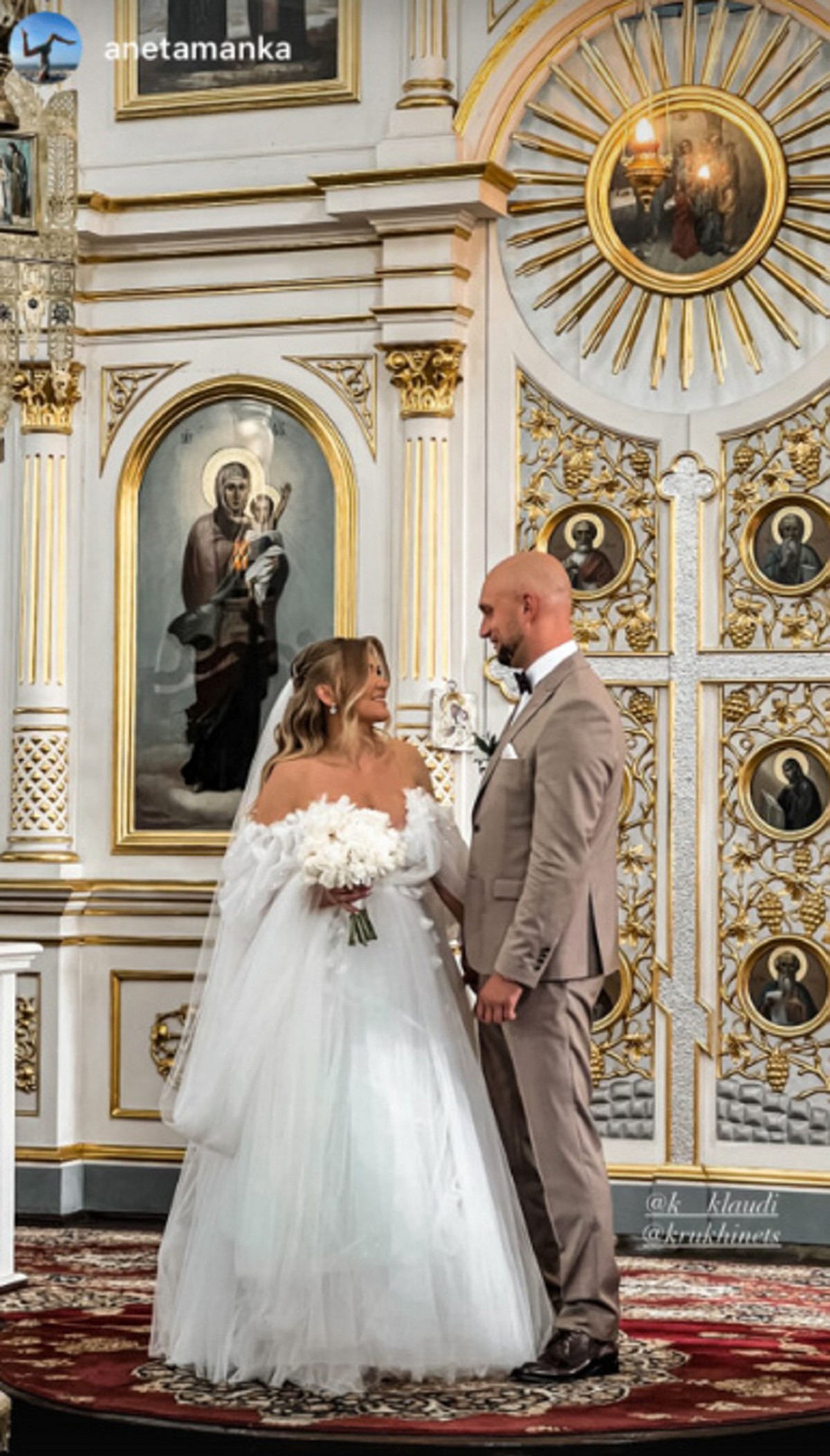 Tak wyglądał ślub Klaudii i Valentyna z "Rolnik Szuka Żony". Zakochani pokazali filmik