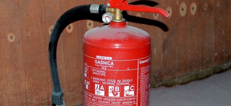 Zalał hotel, bo po pijaku bywa strażakiem