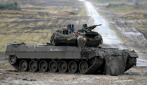 Nemački tenk "leopard 2"