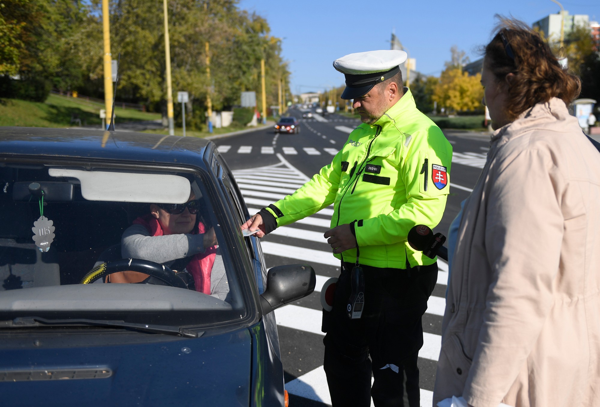 Policajt vyzberal peniaze na pokutách.