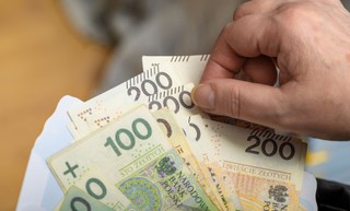 Renta wdowia: dla kogo podwyżka o 25 proc.? ZUS tłumaczy nowe zasady wypłaty