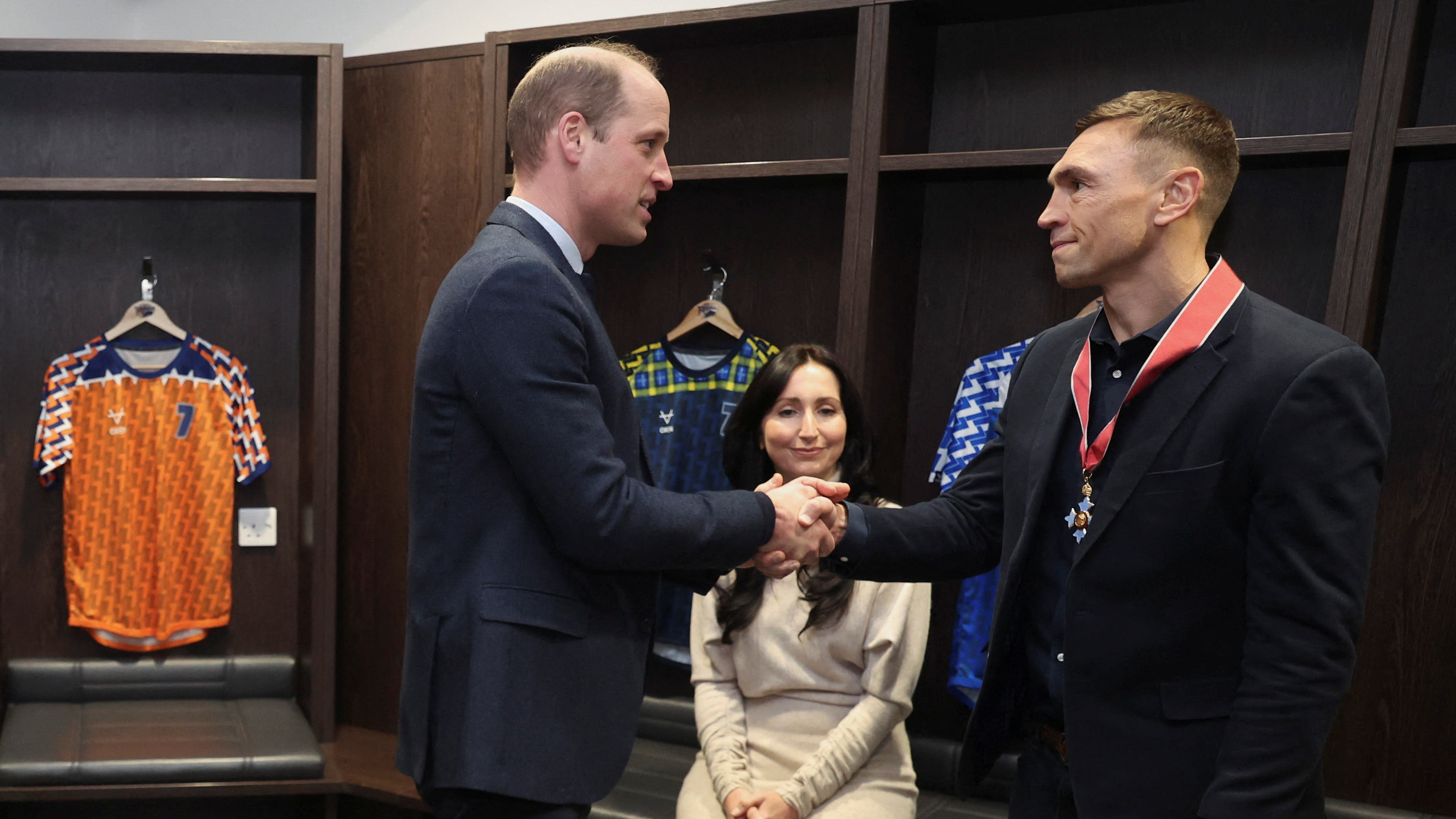 50,000 back knighthood for Kevin Sinfield after Prince William praise