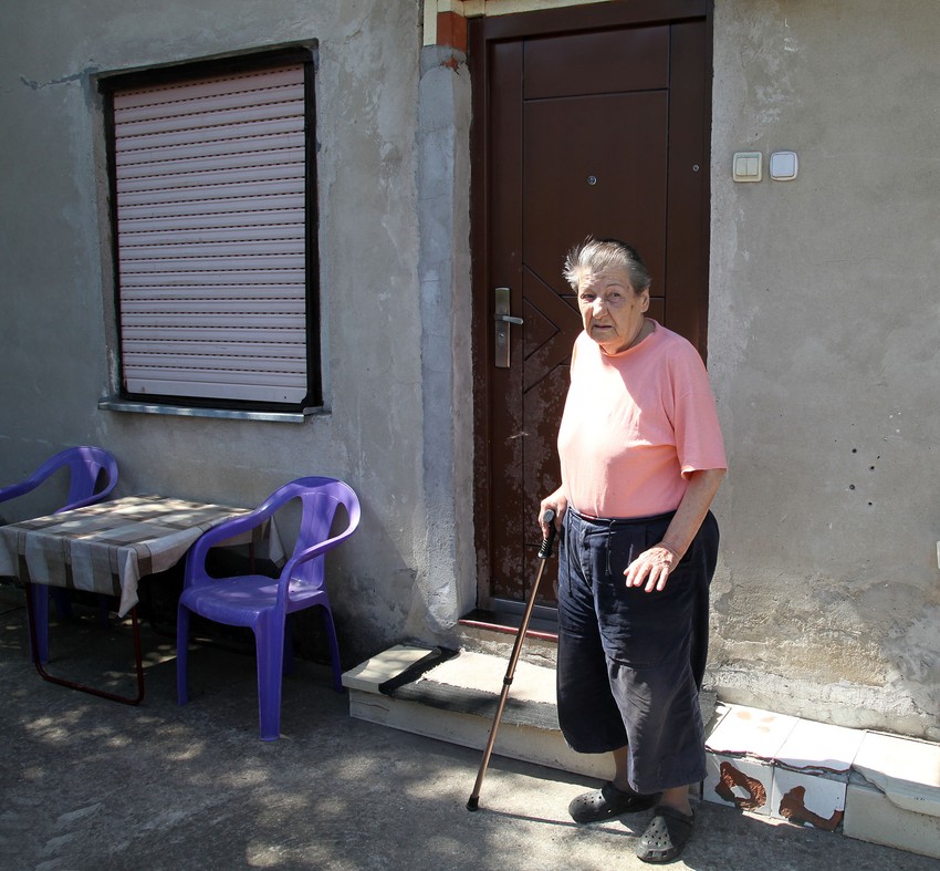 Nada, gazdarica ispred stana gde je stanovala Suzana 