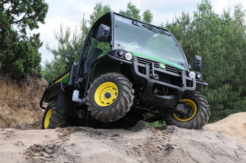 John Deere Gator