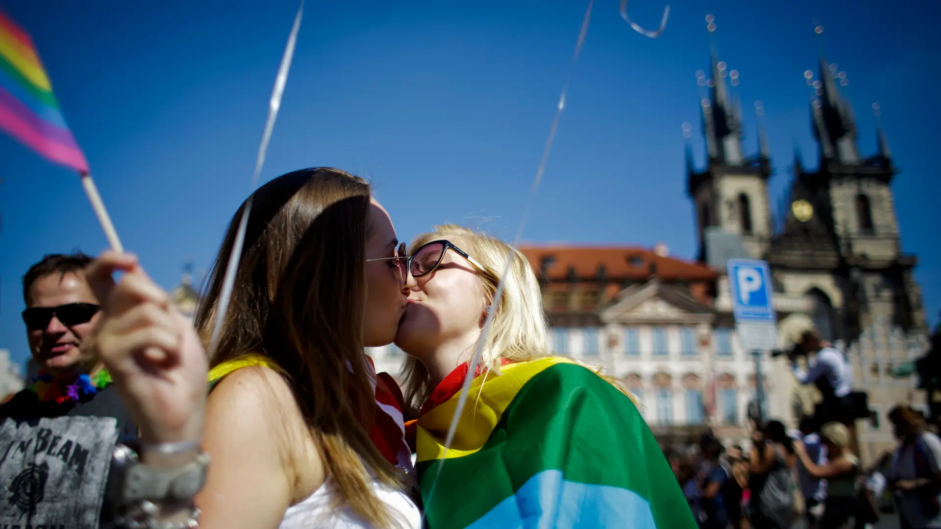 Czeski parlament przegłosował ustawę o równości małżeńskiej