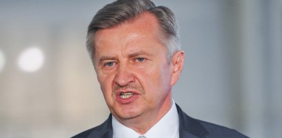 Znany poseł: zagłosuję na Ogórek jak pokaże cycki