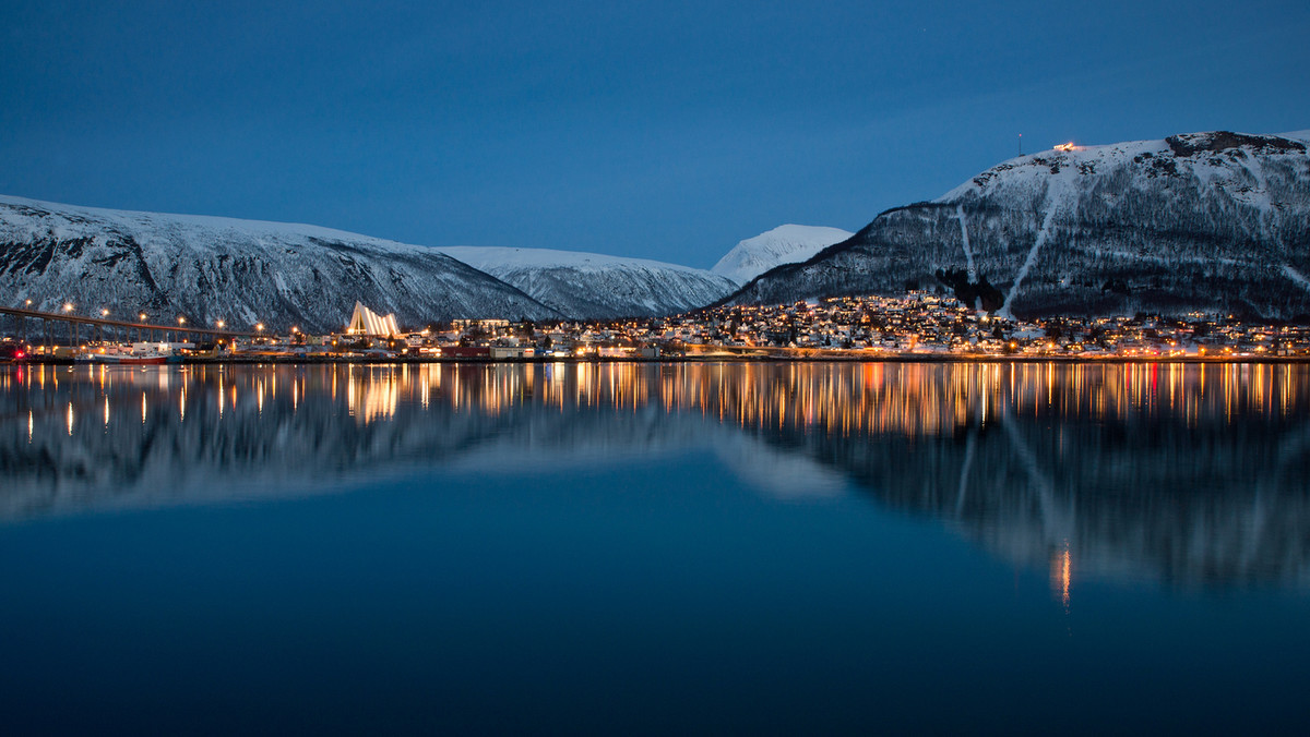 Noc polarna i zorza w Tromso kiedy jechać