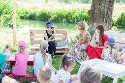 Spotkanie Sylwii Stano (R) i Zofii Karaszewskiej z Olgą Tokarczuk