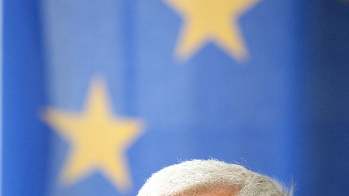 Jerzy Buzek został wybrany na przewodniczącego Parlamentu Europejskiego. Jest to historyczny moment dla Polski, ponieważ to jej obywatel obejmuje jedno z najważniejszych stanowisk w Unii Europejskiej. To jednak dopiero początek walki o prawdziwy sukces. Oprócz stanowiska szefa Europarlamentu, Polska powinna "wyrwać" Unii jeszcze co najmniej trzy stanowiska - komisarza do spraw przemysłu i przedsiębiorczości, szefa komisji ds. polityki regionalnej oraz przewodniczącego komisji spraw zagranicznych.