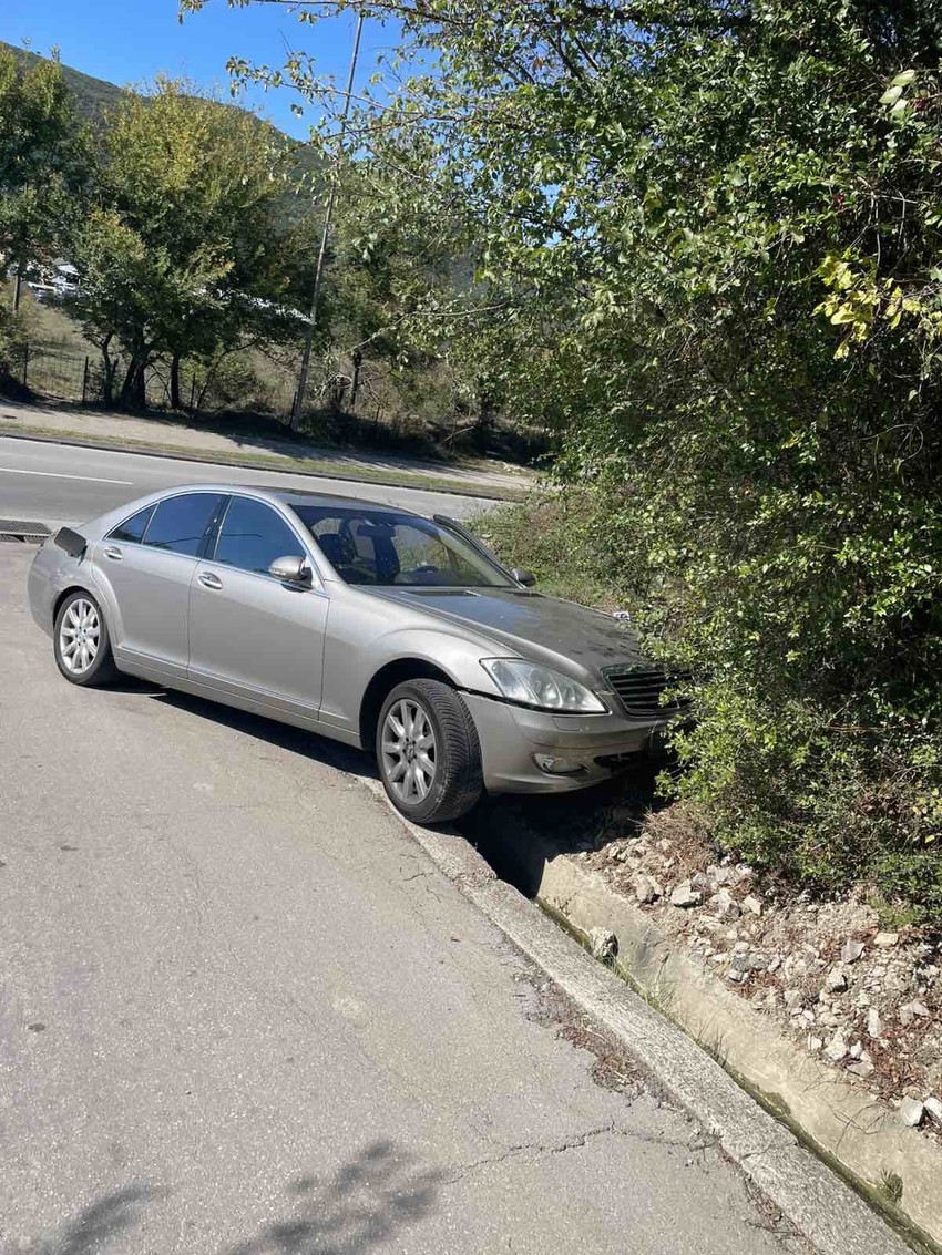 Otmica u Budvi: Automobilom se slupali tokom bekstva 