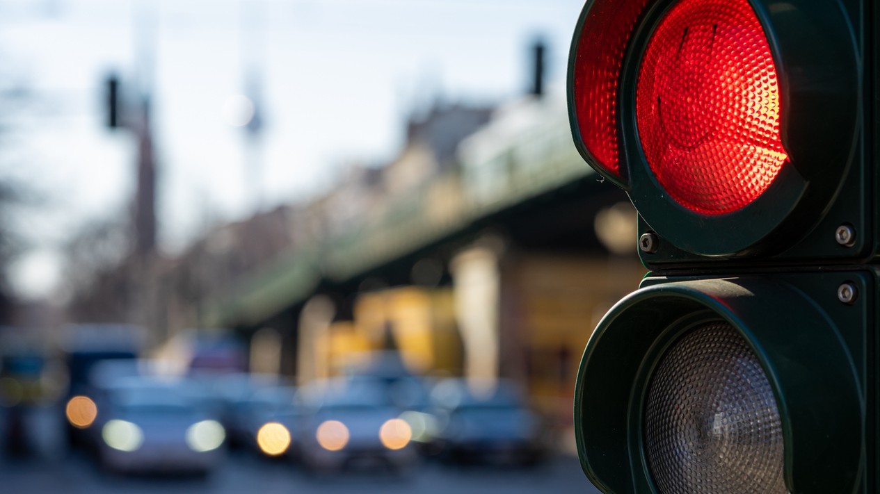 Holandské mesto Drachten sa v rámci experimentu zbavilo dopravných značiek a semaforov.“