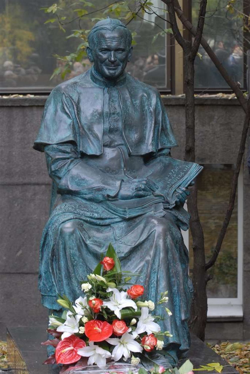 W Moskwie odsłonięto pomnik Jana Pawła II