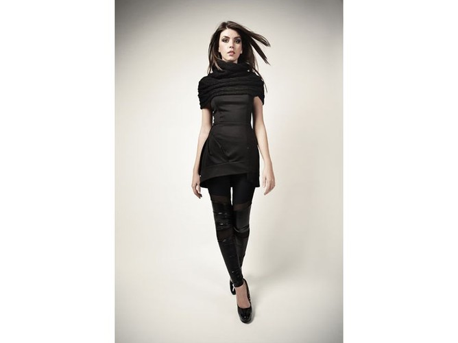 B(l)ack to the future: czerń w nowej kolekcji Mility Nikonorov