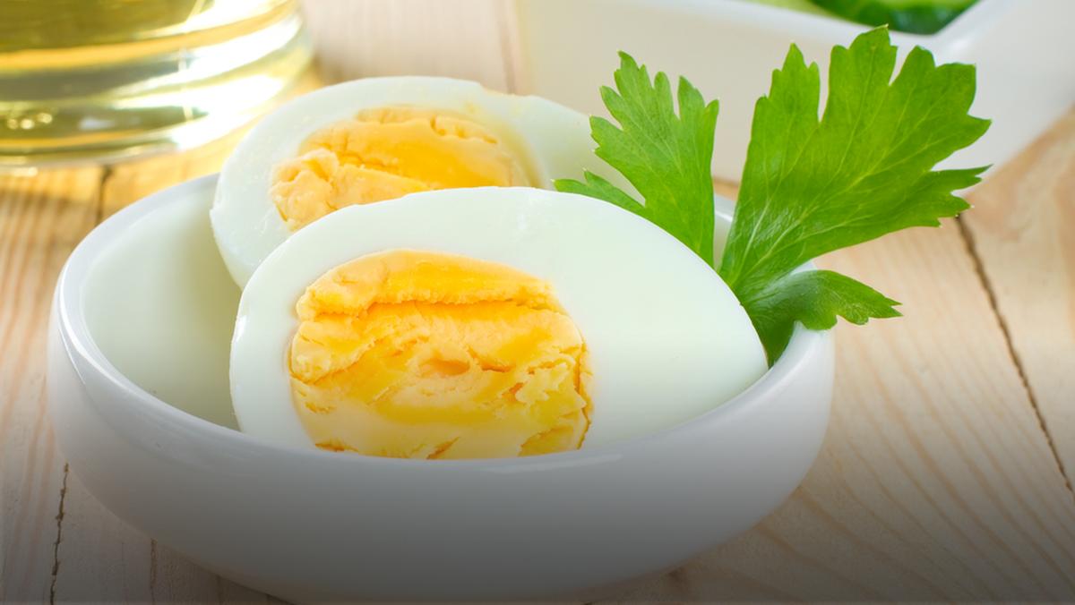 Jajka - kiedy służą zdrowiu, a kiedy szkodzą, jakie jaja najlepiej kupować. 