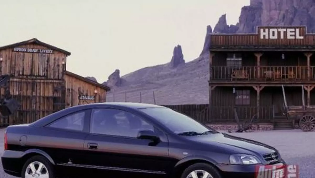 Astra Coupé 2.0 Turbo - Coupé mniejszego kalibru