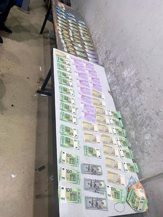 Dollars, francs and euros seized
