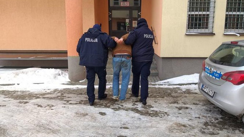 35-latek zaatakował posterunek policji w Węgorzewie