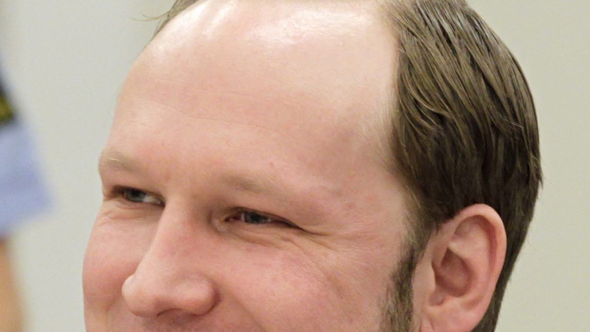 Prokuratura zwróciła się do sądu o uznanie za niepoczytalnego Andersa Behringa Breivika, który w podwójnym zamachu w lipcu ub.r. zabił 77 osób. Oskarżenie wniosło o przymusowe skierowanie 33-letniego zamachowca na leczenie psychiatryczne w zamkniętym ośrodku.