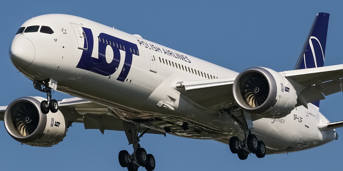 Szósty Boeing 787-9 Dreamliner w barwach PLL LOT nosi rejestrację SP-LSF. Do końca roku flota dalekiego zasięgu przewoźnika ma się powiększyć o jeszcze jeden samolot