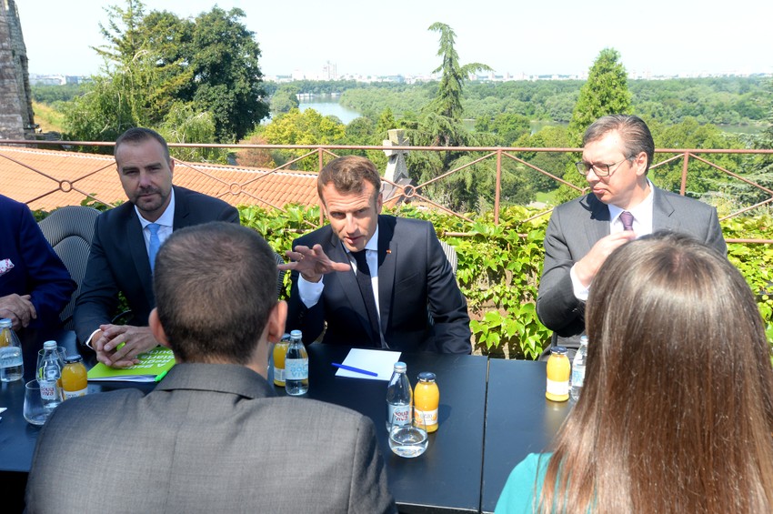 Emanuel Makron i Aleksandar Vučić razgovarali sa mladima