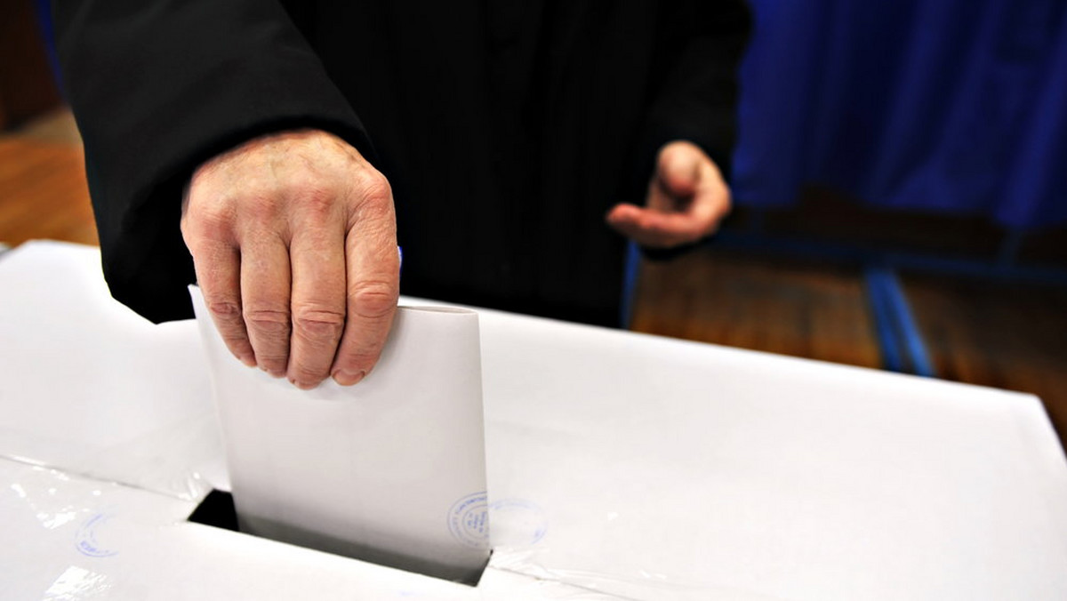 Siedem komitetów wyborczych chce zgłosić swojego kandydata w przedterminowych wyborach na prezydenta Radomska, które odbędą się w lutym przyszłego roku - poinformowano na stronie Delegatury Krajowego Biura Wyborczego w Piotrkowie Trybunalskim.