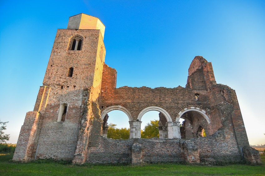 Ostaci ovog spomenika kulture jedini svedoče kako je izgledao srednji vek