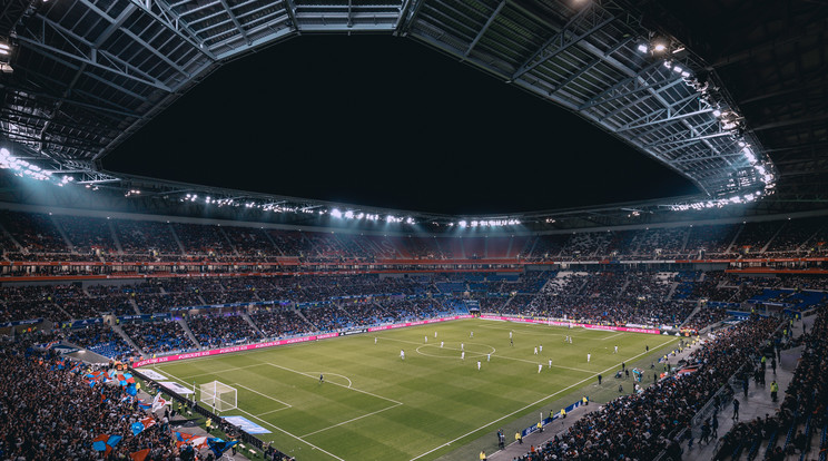 A Sky Italia értesülései szerint idén Porto helyett Budapesten rendezhetik meg a Bajnokok Ligája és az Európa-liga győztesének csatáját /Illusztráció: Unsplash  