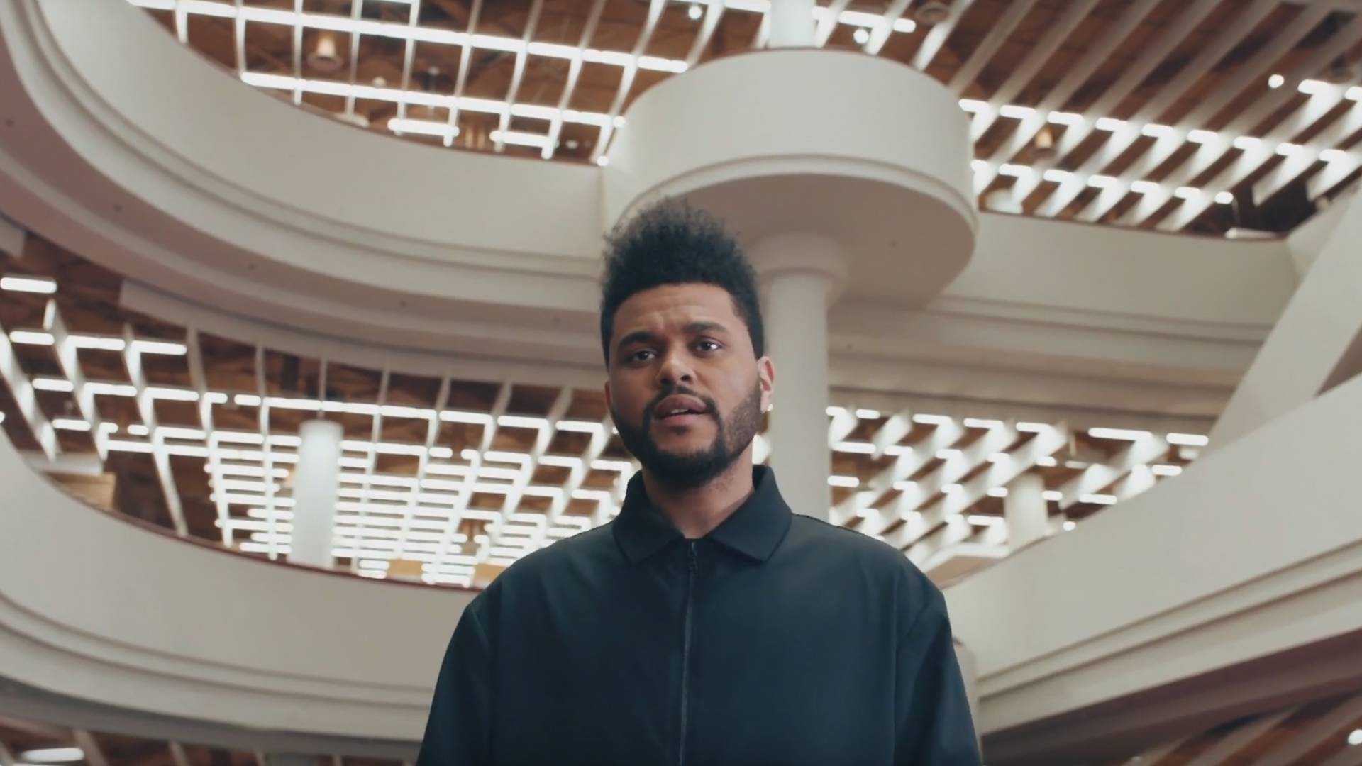 Novi spot The Weeknda za pesmu "Secrets" je istripovan do bola