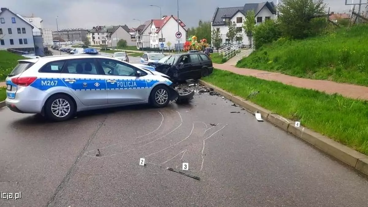 Policyjny pościg za kierowcą BMW 