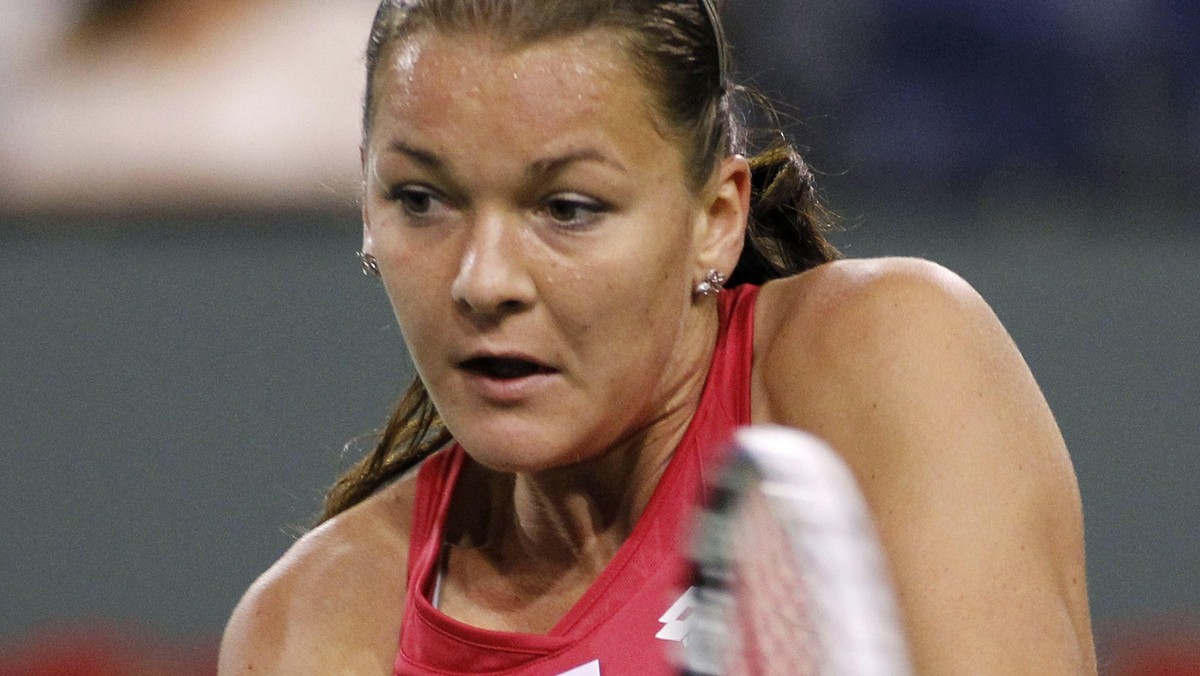 Polka Agnieszka Radwańska znajduje się na czwartej pozycji w najnowszym rankingu WTA. Awans o jedną pozycję zanotowała natomiast jej młodsza siostra, Urszula, która obecnie jest 37. Prowadzi wciąż Amerykanka Serena Williams.