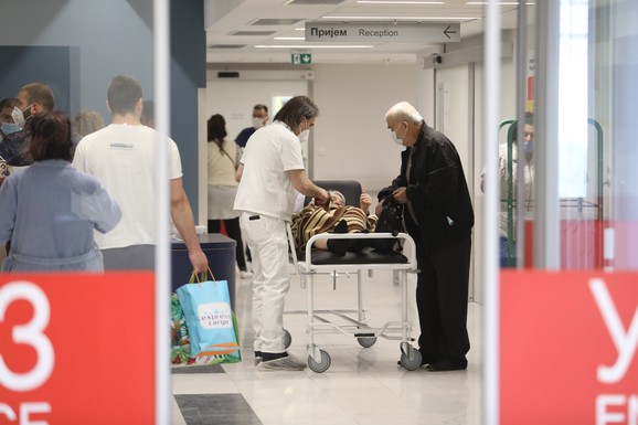 Beograđani masovno zvali Hitnu zbog GLAVOBOLJE, i doktori iznenađeni: Tačno OVAKAV bol u glavi ne sme da čeka, lekari upozoravaju sa kojim simptomima morate u hitnu službu