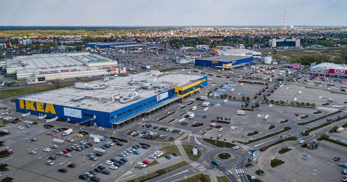 Gran corte de energía en Varsovia.  IKEA cerrado y una gran galería.