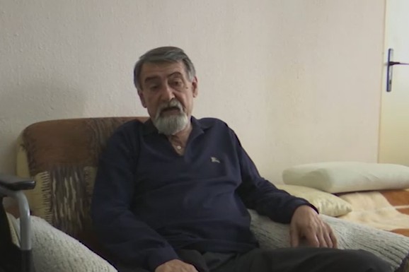 Radiša mesecima nije izašao iz solitera: U kolica, pa polako preko praga, nekako do lifta, a dalje - uz Božiju pomoć