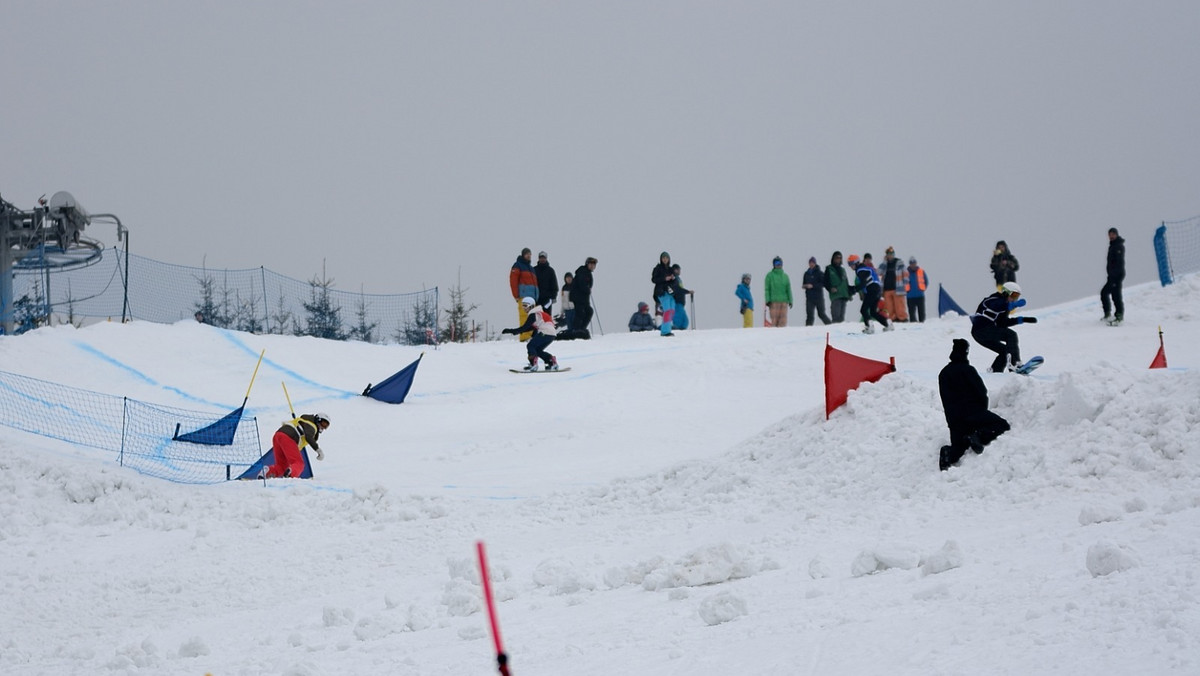 Od dziś do środy snowboardziści walczyć będą o medale Ogólnopolskiej Olimpiady Młodzieży. Stoki w Zieleńcu są przygotowane.