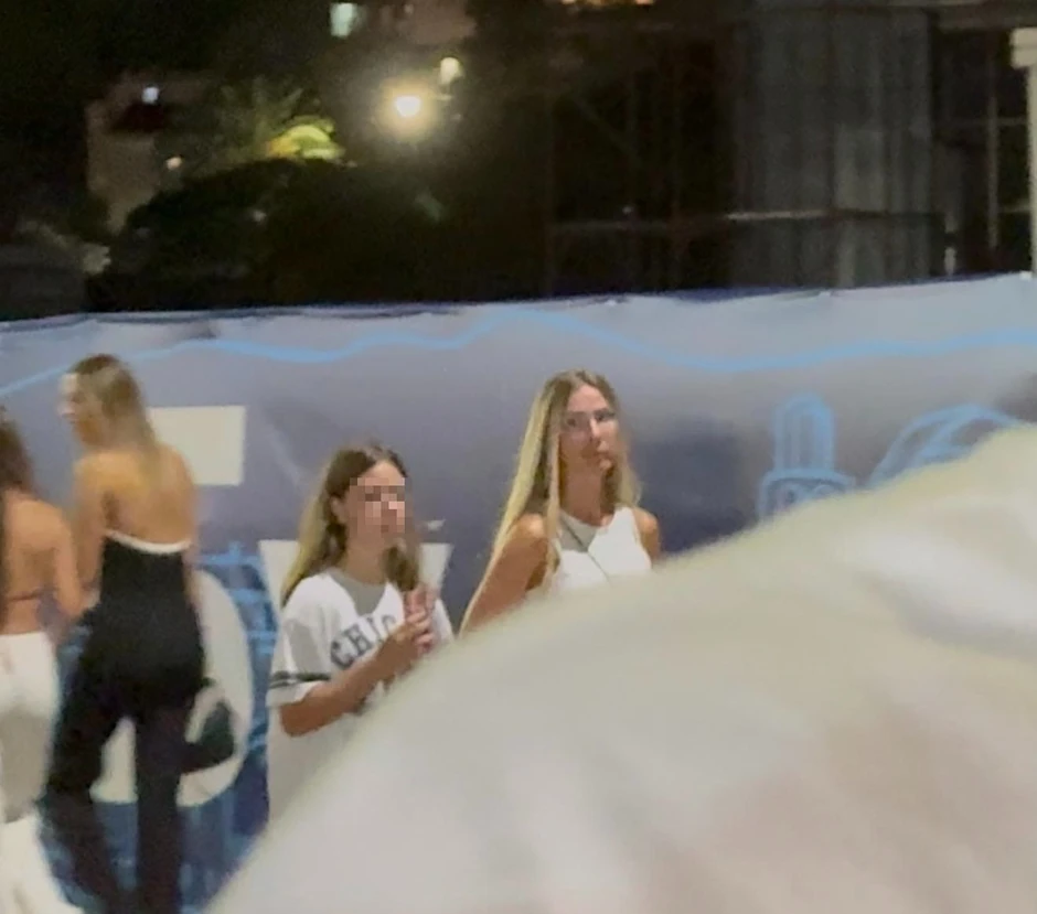 Vesna Đogani sa ćerkom, paparaco