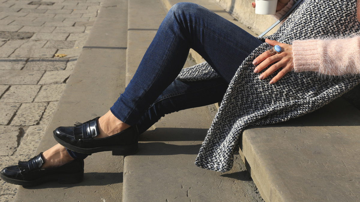 Damskie mokasyny – wygodne i eleganckie buty na wczesną jesień - Moda