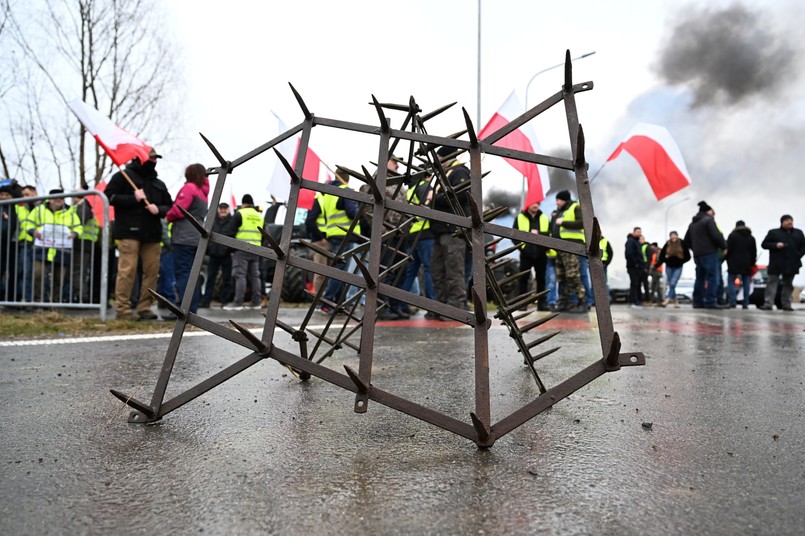 Protest rolników na drodze krajowej nr 28 przed polsko-ukraińskim przejściem granicznym w Medyce