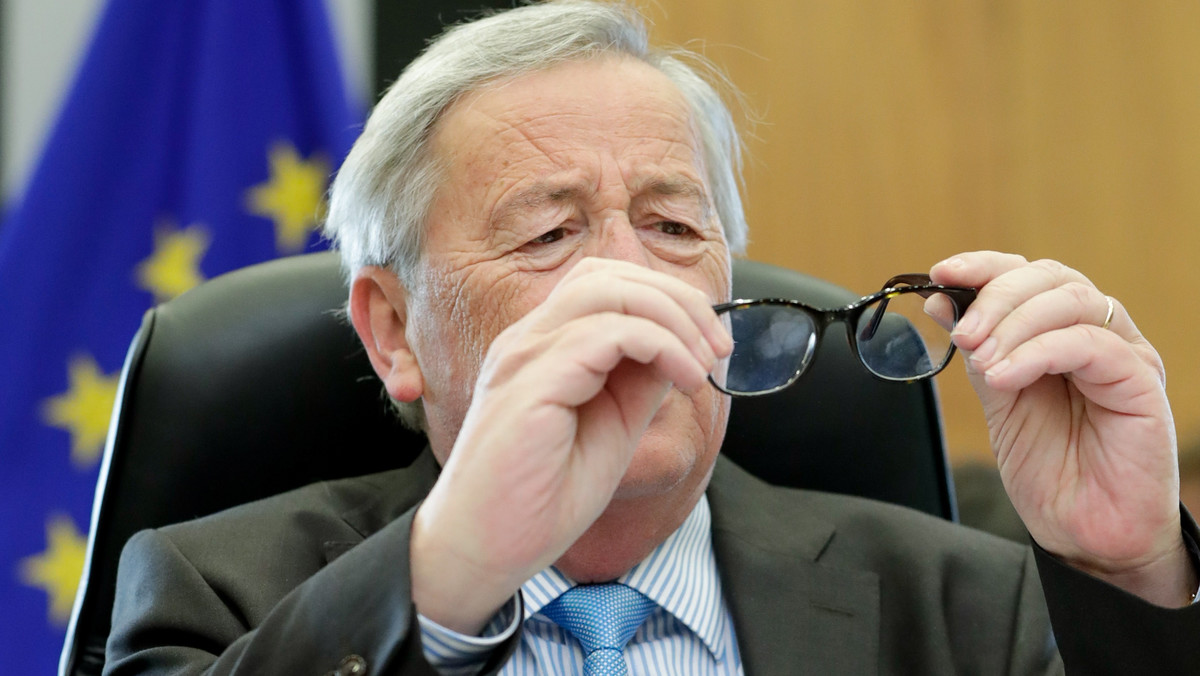 Odchodzący szef Komisji Europejskiej Jean-Claude Juncker w rozmowie z gazetą "Bild" wyjawia, za co lubi niemiecką kanclerz Angelę Merkel i dlaczego wszystkich całuje. Podkreśla też, że kryzys migracyjny nie może się powtórzyć.